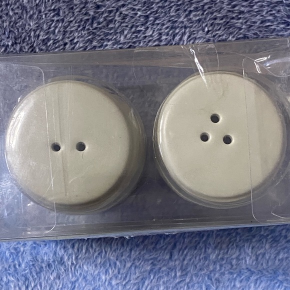 Reindeer Ceramic Salt & Pepper Shaker Set - Picture 2 of 6